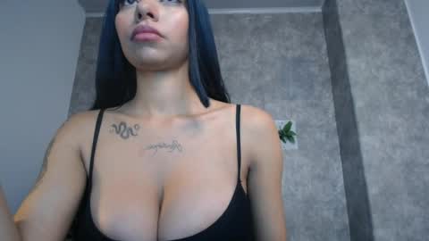 Snapshot of tiffany_1m chatting on 02/05/25, 04:03 tiffany_1m online show from 02/05/25, 04:03