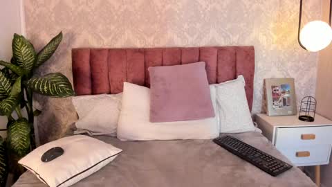 Tiffany Becker online show from 12/23/24, 07:30