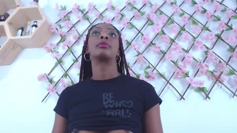 Tiffany online show from 03/11/26, 01:44