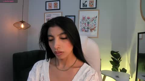 Snapshot of tiffany_low chatting on 04/19/26, 03:22 tiffany_low online show from 04/19/26, 03:22