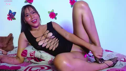 Snapshot of tiffany_magic chatting on 11/21/25, 03:38 TIFF online show from 11/21/25, 03:38