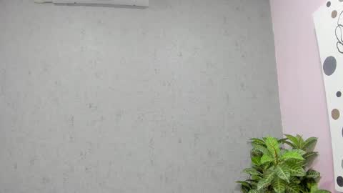 tiffany_mendez online show from 11/22/25, 12:04