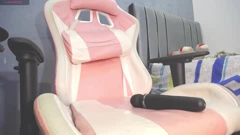 tiffany theressa online show from 02/17/25, 06:09