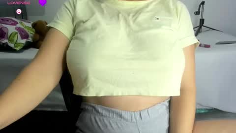 tiffany theressa online show from 11/13/25, 02:49