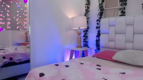  Tiffany  online show from 11/26/25, 07:48