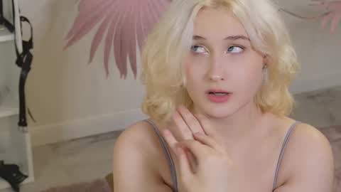 tiffanyjons online show from 10/04/25, 05:22