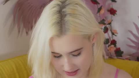 tiffanyjons online show from 10/23/25, 05:33