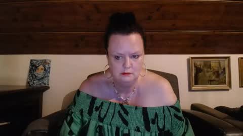 Snapshot of tiffanymature chatting on 05/25/26, 09:32 TiffanyMature online show from 05/25/26, 09:32