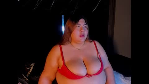 Snapshot of tiffanymonrow chatting on 05/12/26, 02:03 TiffanyMonrow online show from 05/12/26, 02:03