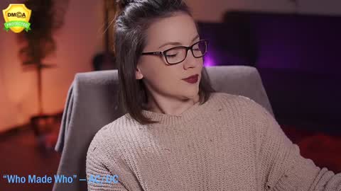 Snapshot of tiffanyriox chatting on 01/09/25, 02:43 tiffanyriox online show from 01/09/25, 02:43