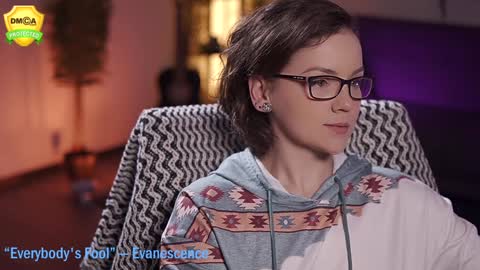 Snapshot of tiffanyriox chatting on 02/04/25, 02:49 tiffanyriox online show from 02/04/25, 02:49