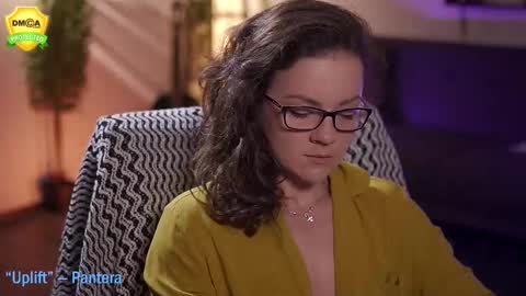 Snapshot of tiffanyriox chatting on 10/13/25, 11:38 tiffanyriox online show from 10/13/25, 11:38