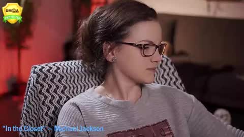 Snapshot of tiffanyriox chatting on 10/31/25, 01:28 tiffanyriox online show from 10/31/25, 01:28