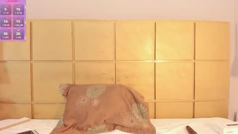 Snapshot of tiffanyruiz1_ chatting on 10/15/25, 10:48 tiffanyruiz1_ online show from 10/15/25, 10:48