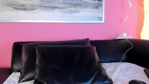 Snapshot of tiffanysuarez_ chatting on 10/08/25, 08:39 Stefany Suarez online show from 10/08/25, 08:39