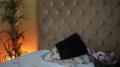 Snapshot of tiffanytrinity chatting on 03/19/26, 09:19 Tiffany online show from 03/19/26, 09:19