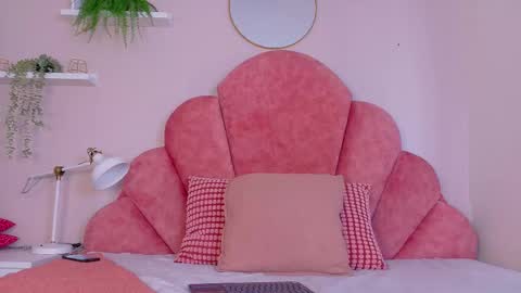 Tiffany  online show from 02/18/26, 08:27