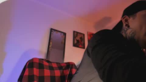 Snapshot of tigerstripes_ chatting on 04/13/26, 11:05 Chris online show from 04/13/26, 11:05