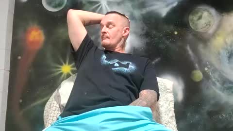 Snapshot of tigga21st chatting on 10/30/25, 08:27 tigga21st online show from 10/30/25, 08:27