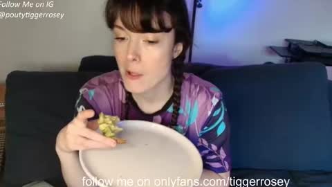 Snapshot of tiggerrosey chatting on 04/03/26, 07:12 All my Links online show from 04/03/26, 07:12