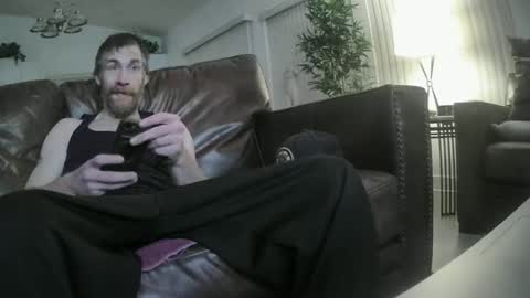 Snapshot of tiggity19 chatting on 02/11/26, 09:03 Tiggity23 come stroke my 9 cock with ne online show from 02/11/26, 09:03