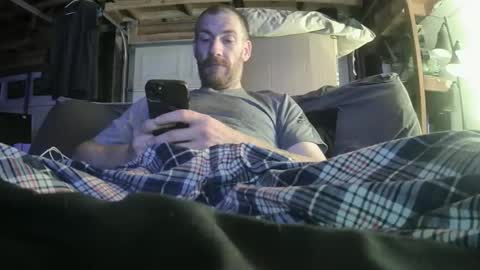 Snapshot of tiggity19 chatting on 02/25/26, 05:50 Tiggity23 come stroke my 9 cock with ne online show from 02/25/26, 05:50