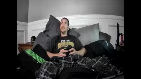 Snapshot of tiggity19 chatting on 03/29/26, 10:26 Tiggity23 come stroke my 9 cock with ne online show from 03/29/26, 10:26