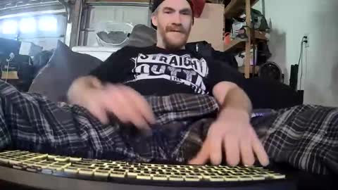 Snapshot of tiggity19 chatting on 04/18/26, 05:17 Tiggity23 come stroke my 9 cock with ne online show from 04/18/26, 05:17