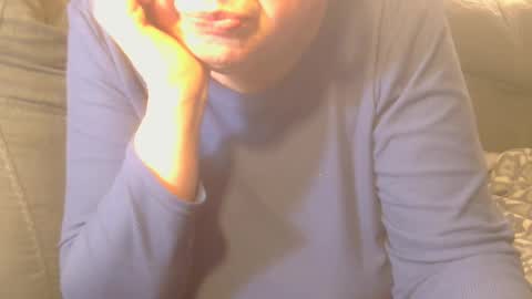 Snapshot of tight_kitty55 chatting on 12/19/24, 08:13 tight Kitty55 online show from 12/19/24, 08:13