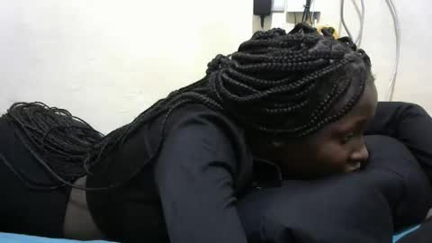 tight_pussie online show from 11/11/25, 07:19