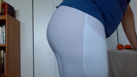 Snapshot of tightshortsspank chatting on 02/11/25, 07:38 Tightshortsspank online show from 02/11/25, 07:38