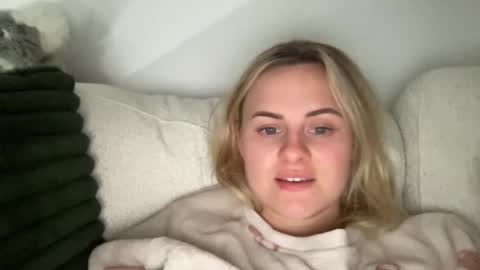 Snapshot of tigoldbitties11 chatting on 11/24/25, 05:07 Lexi online show from 11/24/25, 05:07