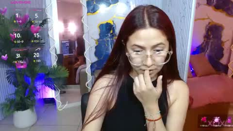 Snapshot of tiiana_tay chatting on 04/11/26, 03:11 Tiiana online show from 04/11/26, 03:11