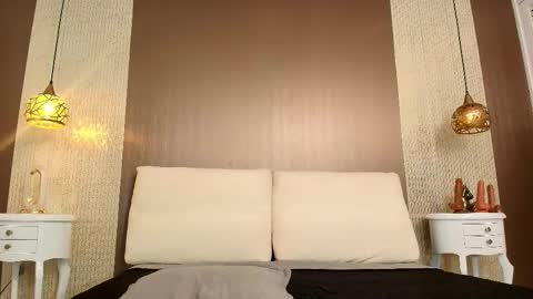 T I F F A N Y online show from 11/28/25, 07:49