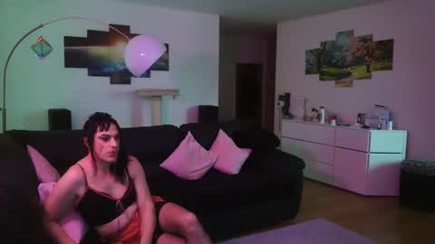 Snapshot of tiifanystar chatting on 03/10/25, 08:04 Tifanystitar online show from 03/10/25, 08:04