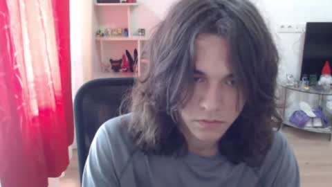 Snapshot of tiiiiiiiiiim chatting on 06/29/26, 01:33 Tim online show from 06/29/26, 01:33