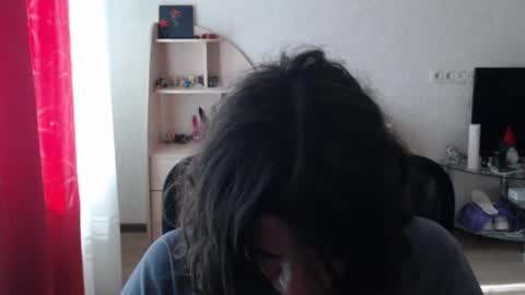 Snapshot of tiiiiiiiiiim chatting on 07/18/26, 01:37 Tim online show from 07/18/26, 01:37