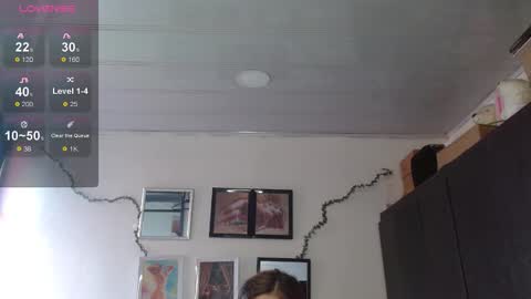 Tiina hz online show from 11/02/25, 06:32