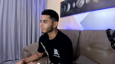 Snapshot of tiler_price chatting on 12/28/24, 07:43 Tyler online show from 12/28/24, 07:43