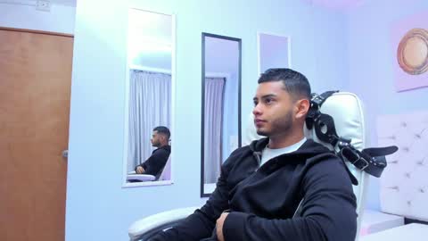 Snapshot of tiler_price chatting on 01/09/25, 11:58 Tyler online show from 01/09/25, 11:58