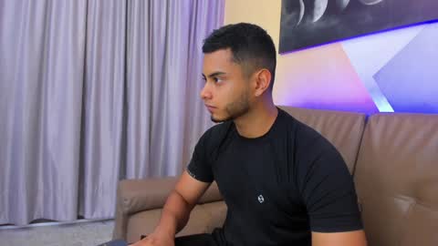 Snapshot of tiler_price chatting on 01/18/25, 07:48 Tyler online show from 01/18/25, 07:48