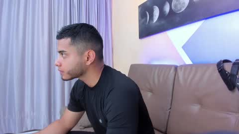 Snapshot of tiler_price chatting on 01/25/25, 07:39 Tyler online show from 01/25/25, 07:39