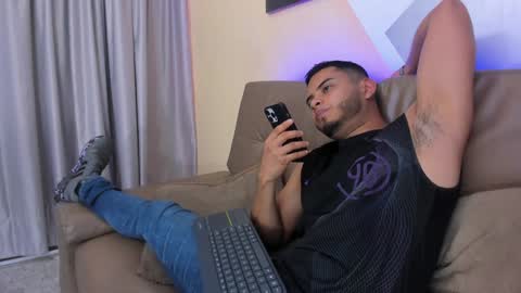 Snapshot of tiler_price chatting on 01/29/25, 08:04 Tyler online show from 01/29/25, 08:04