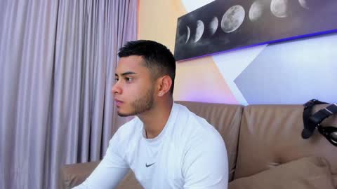 Snapshot of tiler_price chatting on 02/07/25, 07:38 Tyler online show from 02/07/25, 07:38