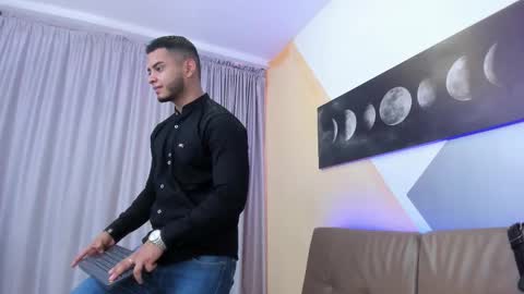 Snapshot of tiler_price chatting on 02/14/25, 08:26 Tyler online show from 02/14/25, 08:26