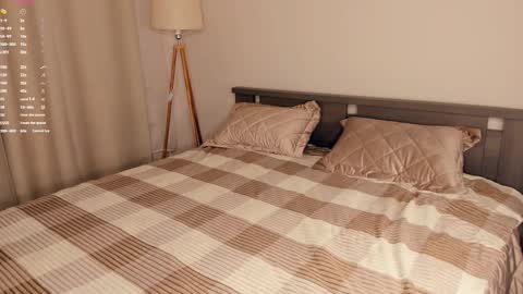 Elizabeth Elize online show from 11/23/25, 12:38