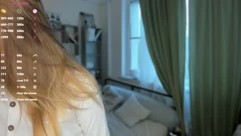 Elizabeth Elize online show from 05/08/26, 09:14