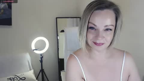 Tilly online show from 03/09/25, 08:21