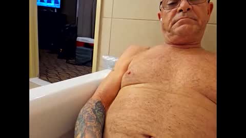 Snapshot of tim1964ish chatting on 12/04/24, 07:39 tim1964ish online show from 12/04/24, 07:39