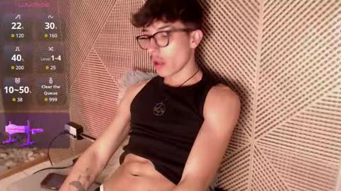 Tim Fox online show from 12/05/25, 12:25